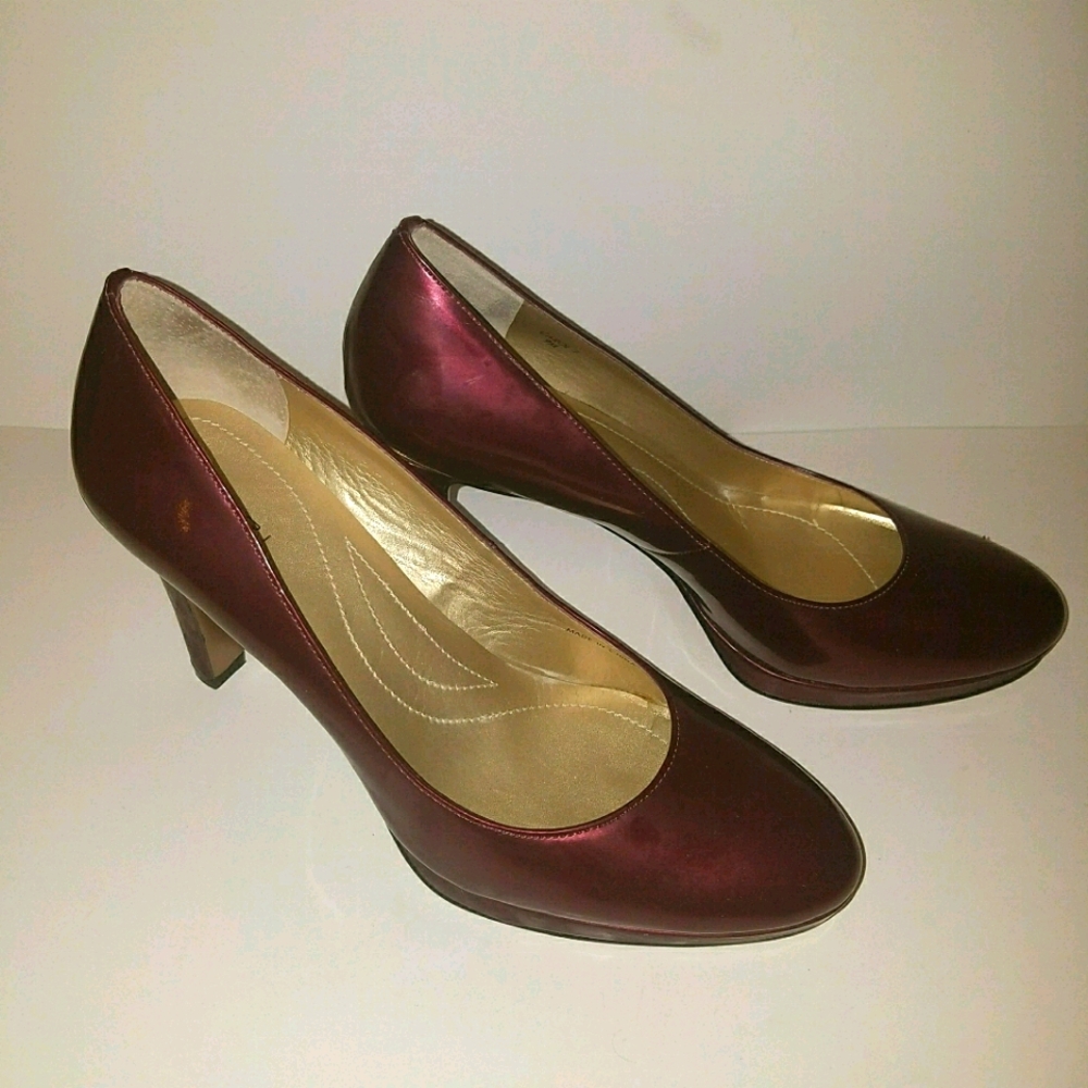 Tahari size 9 women's heel